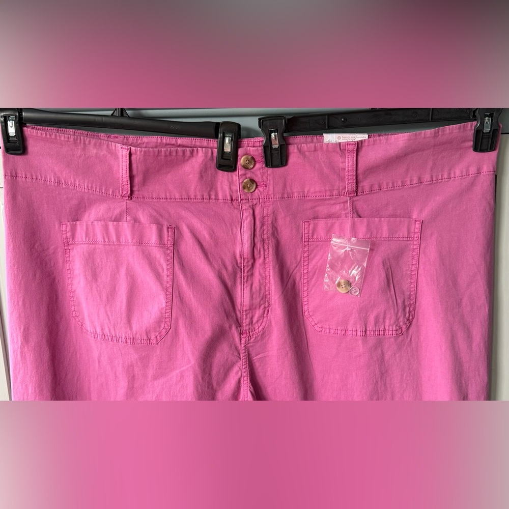 Plus Size Lauren Conrad Super High Rise Wide Leg Pink Crop Pants Size 26W NWT - Picture 3 of 7